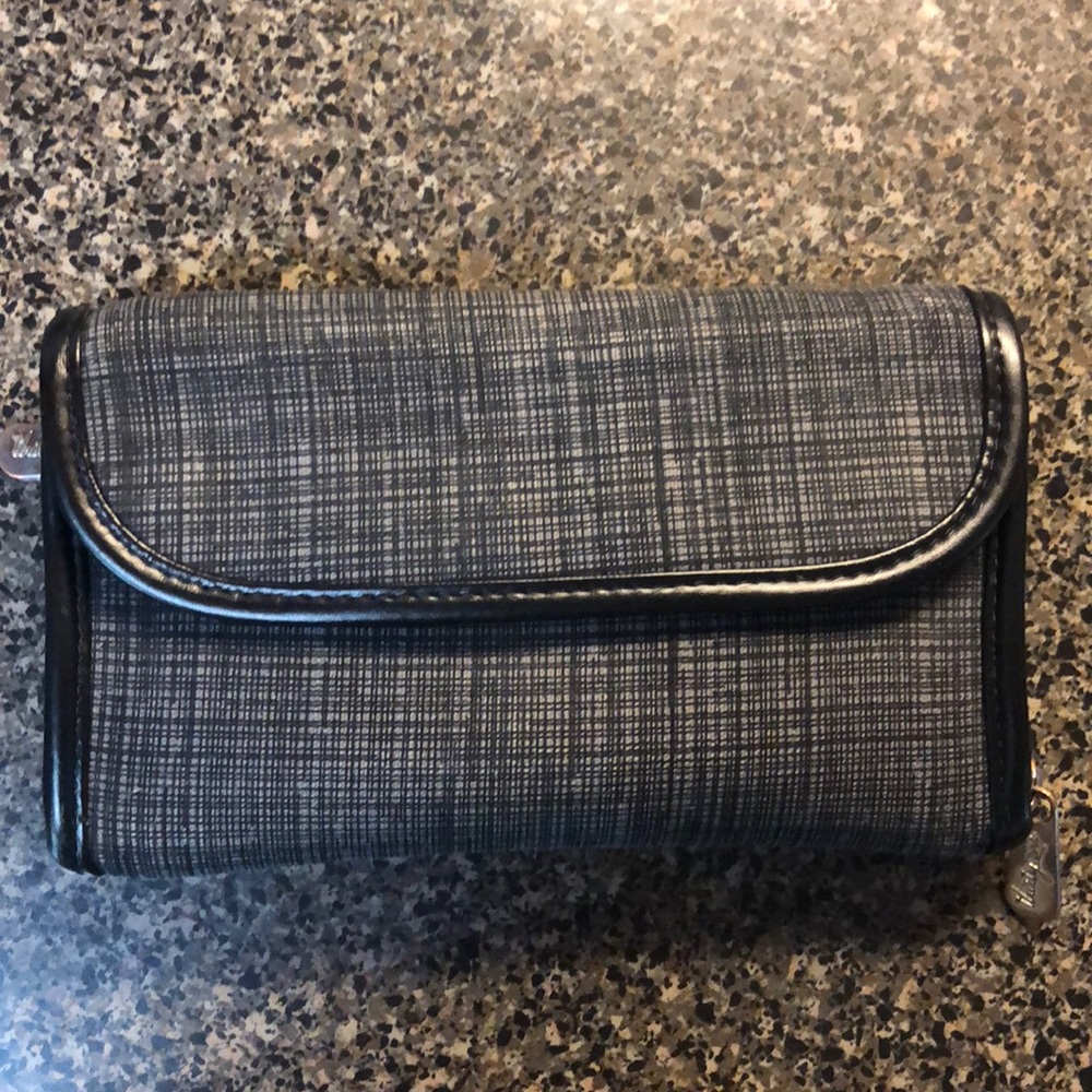 Thirty One wallet
